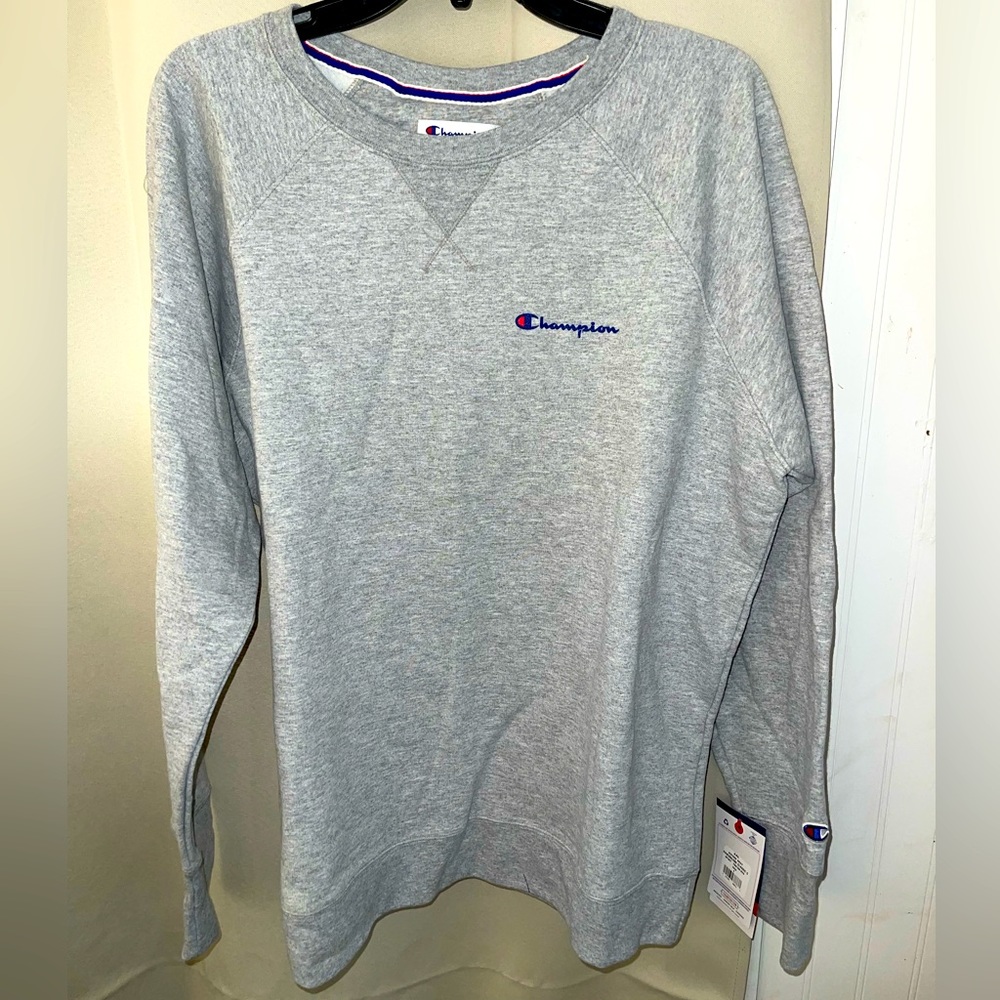 Men’s 2XL Champion sweatshirt